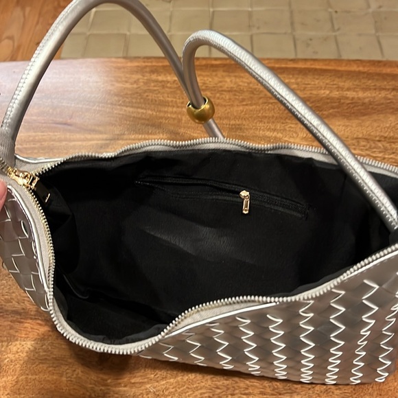 Silver Woven Dumpling Bag NWOT - Picture 5 of 10